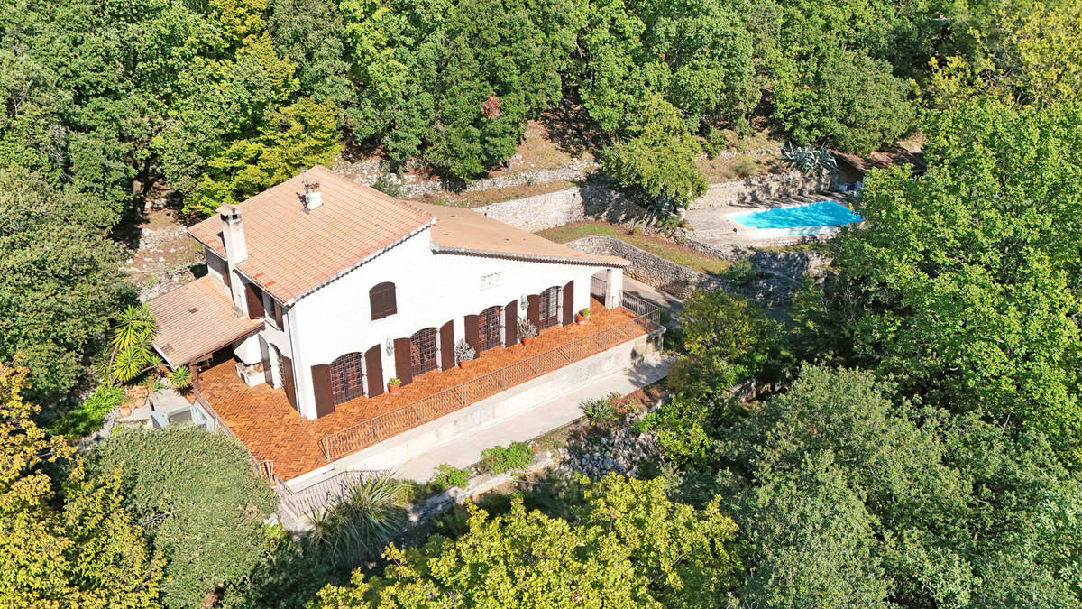 Maison à TOURRETTES-SUR-LOUP