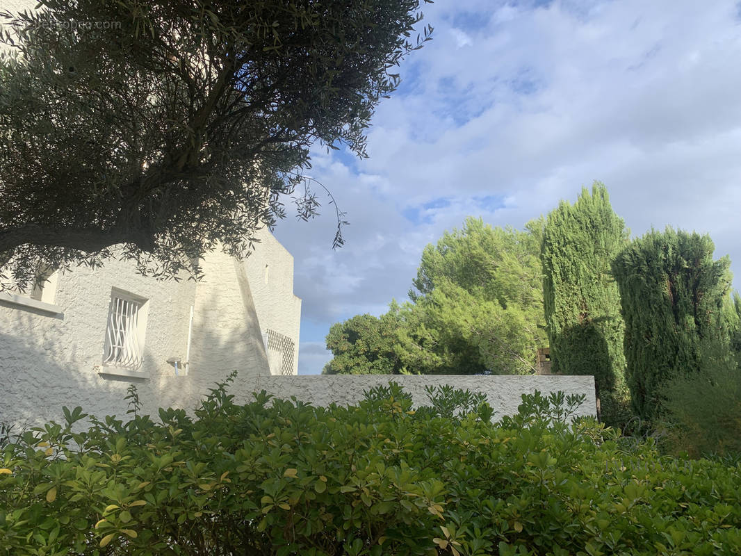 Appartement à SAINT-CYR-SUR-MER