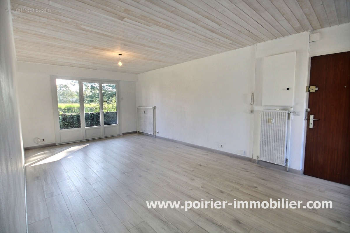 Appartement à DOUVAINE