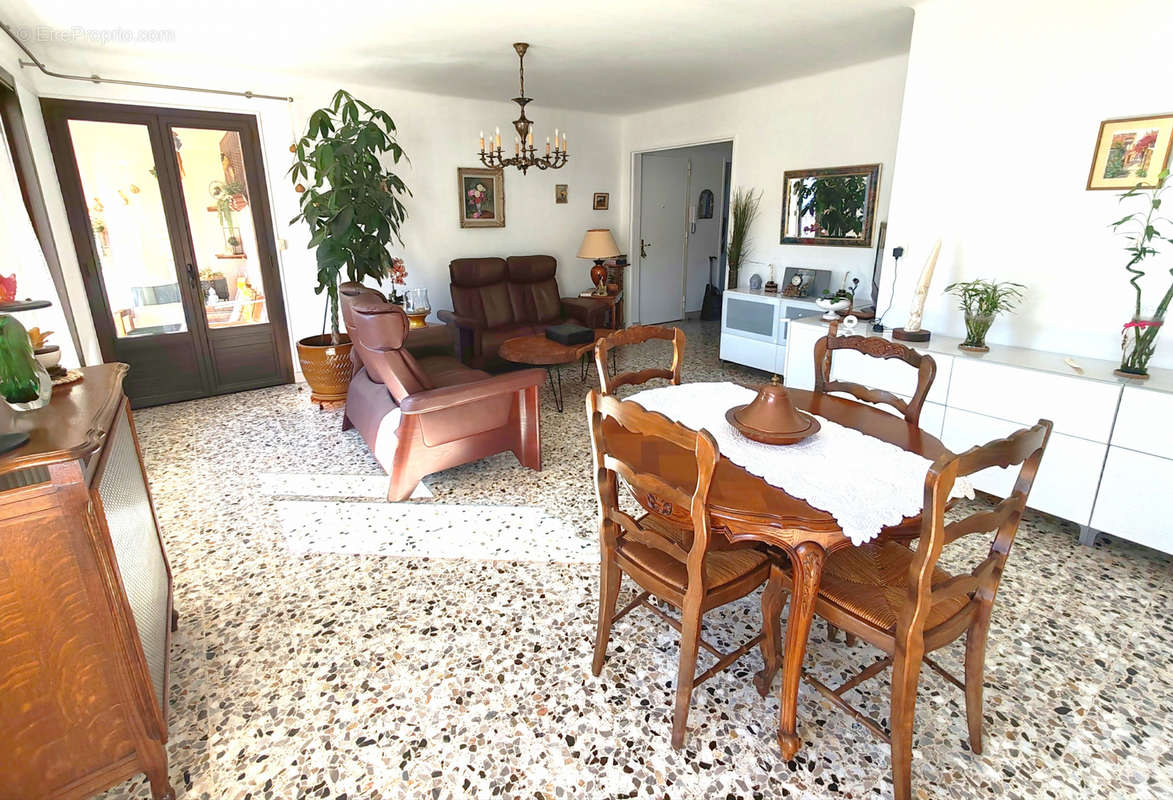 Appartement à LA VALETTE-DU-VAR