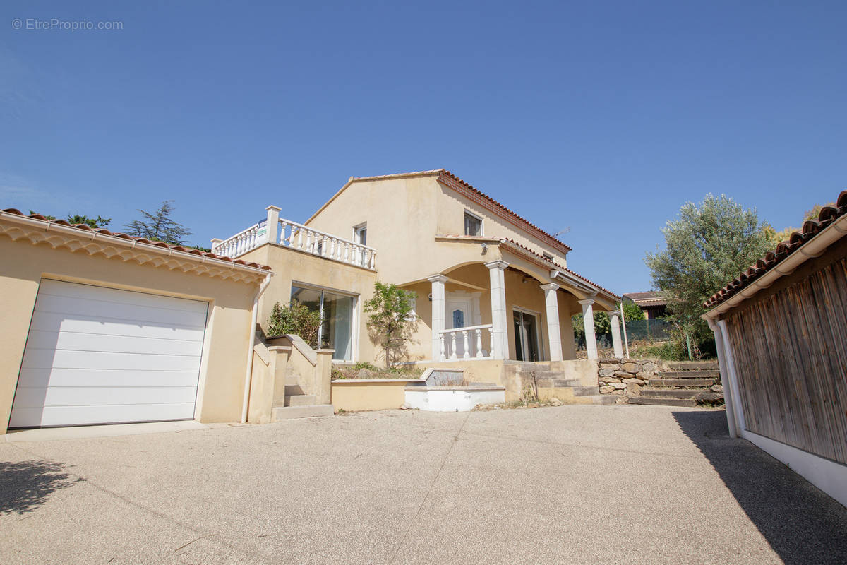 Maison à BOLLENE