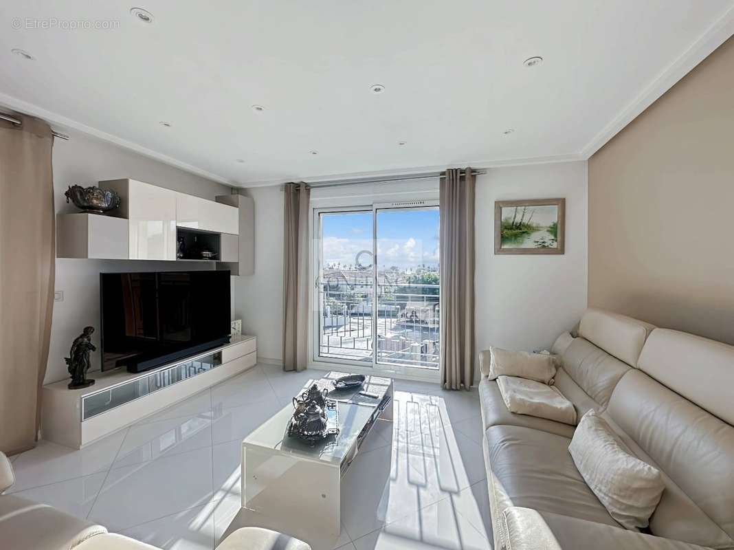 Appartement à CAGNES-SUR-MER