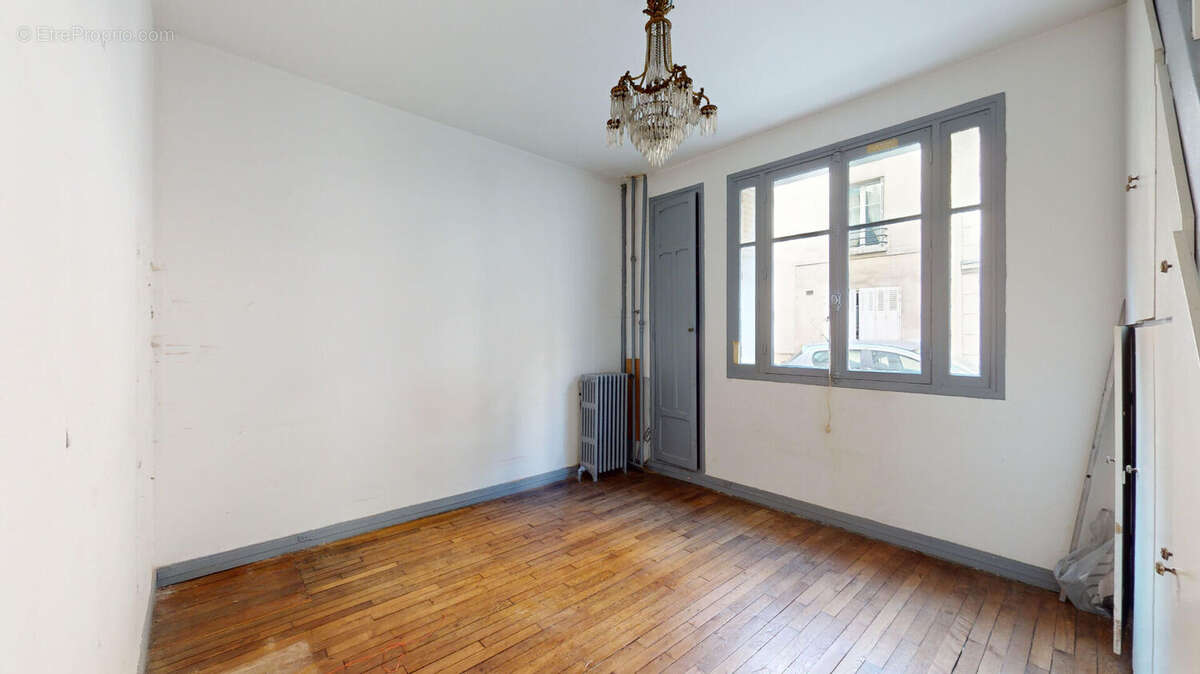 Appartement à PARIS-14E