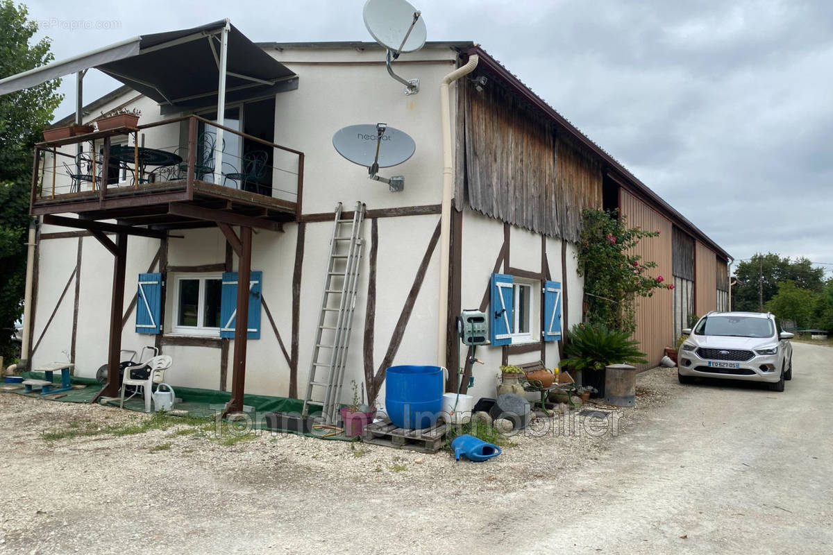 Maison à CASTELMORON-SUR-LOT