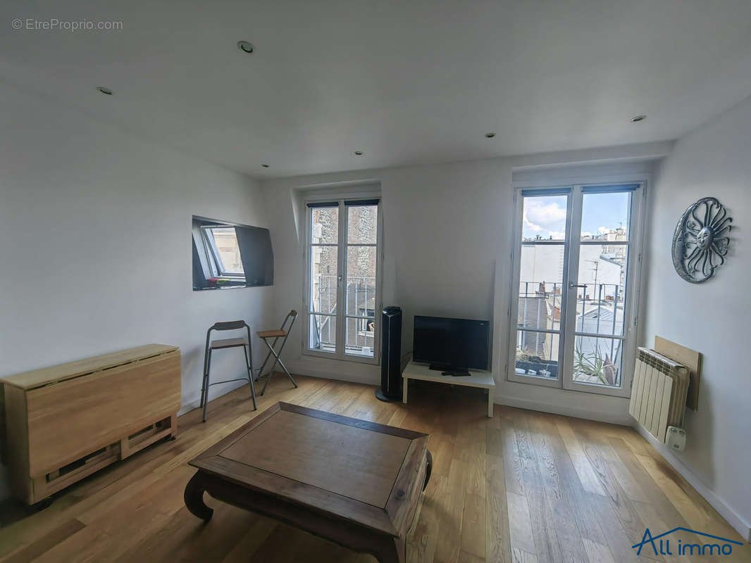 Appartement à PARIS-18E