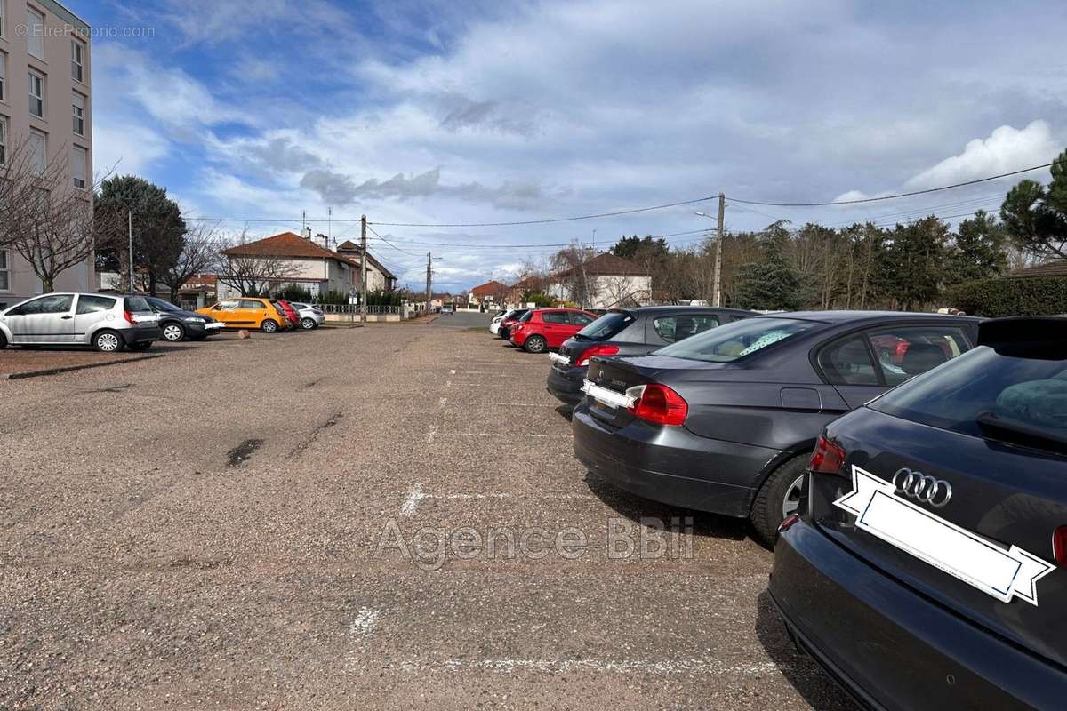 Parking à ROANNE