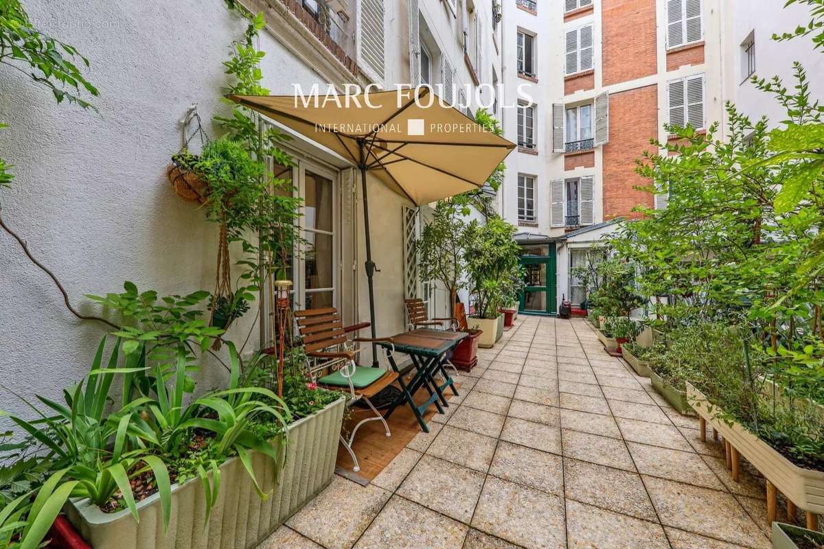 Appartement à PARIS-16E