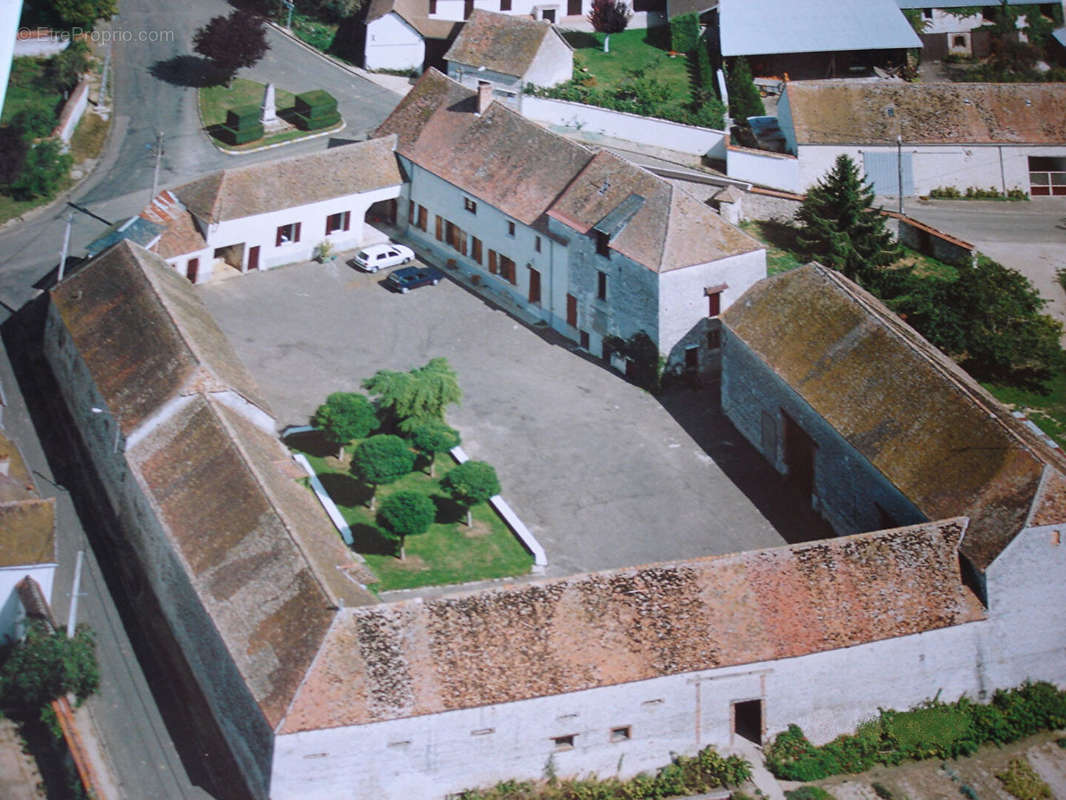 Maison à ECROSNES