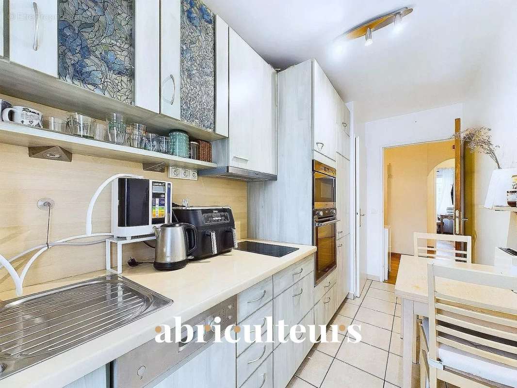 Appartement à IVRY-SUR-SEINE