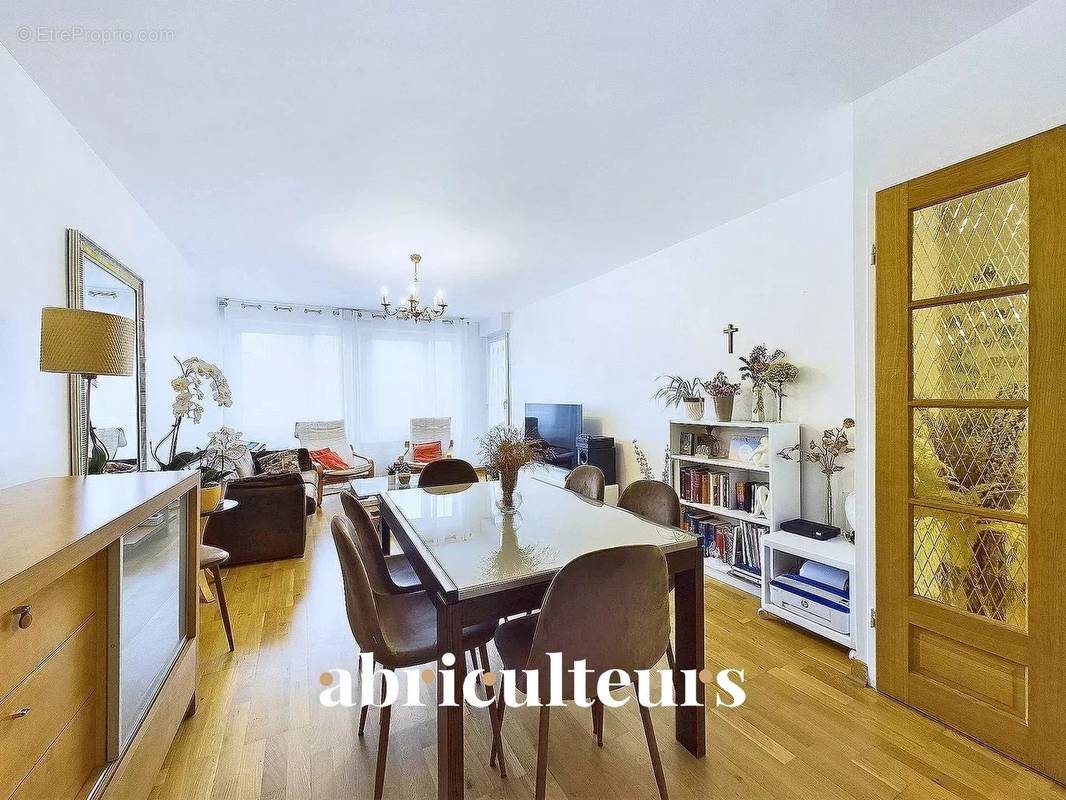 Appartement à IVRY-SUR-SEINE