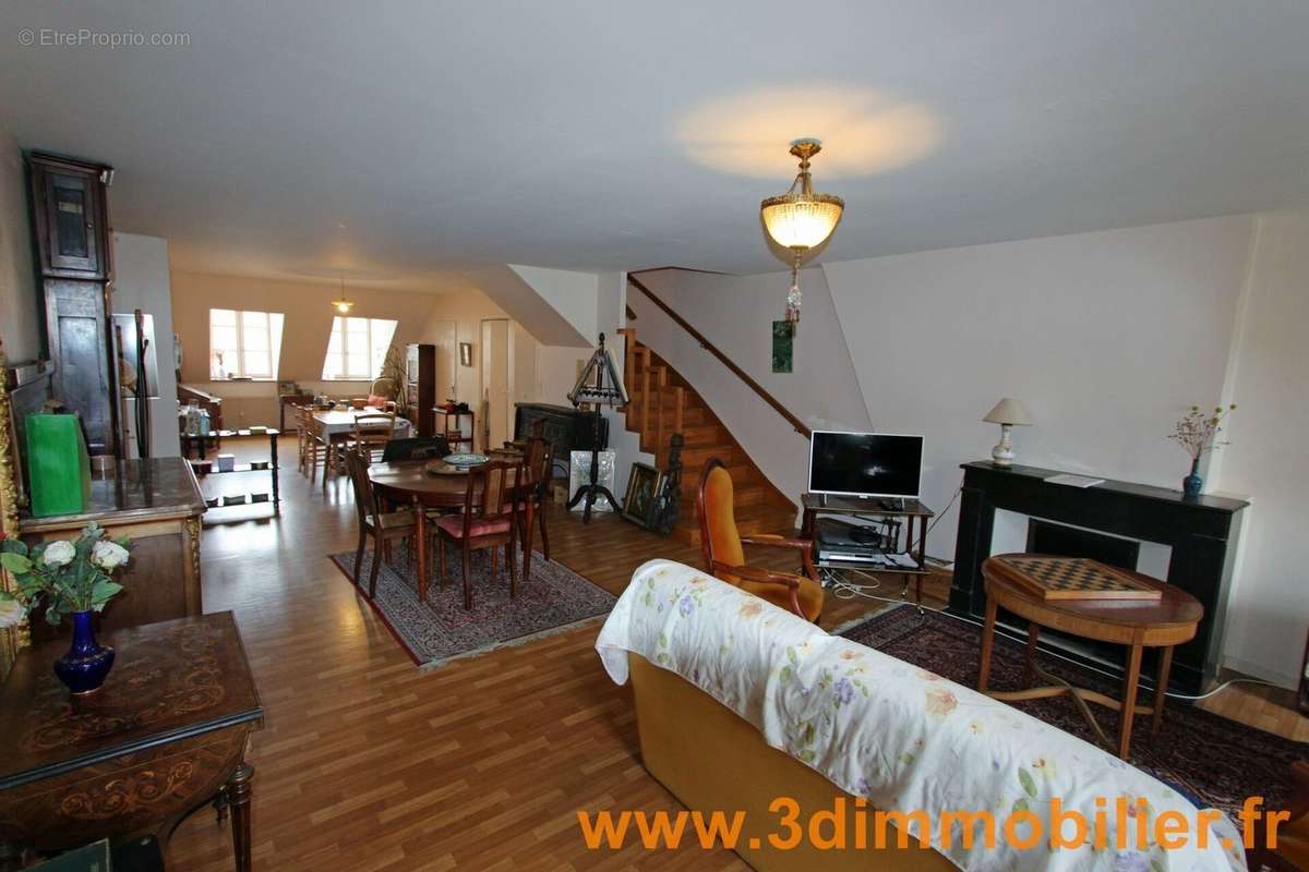 Photo 2 - Appartement à LONS-LE-SAUNIER