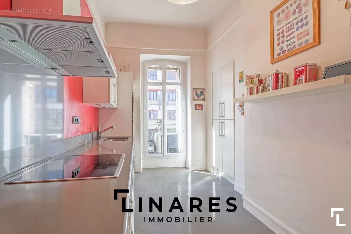 Appartement à MARSEILLE-6E