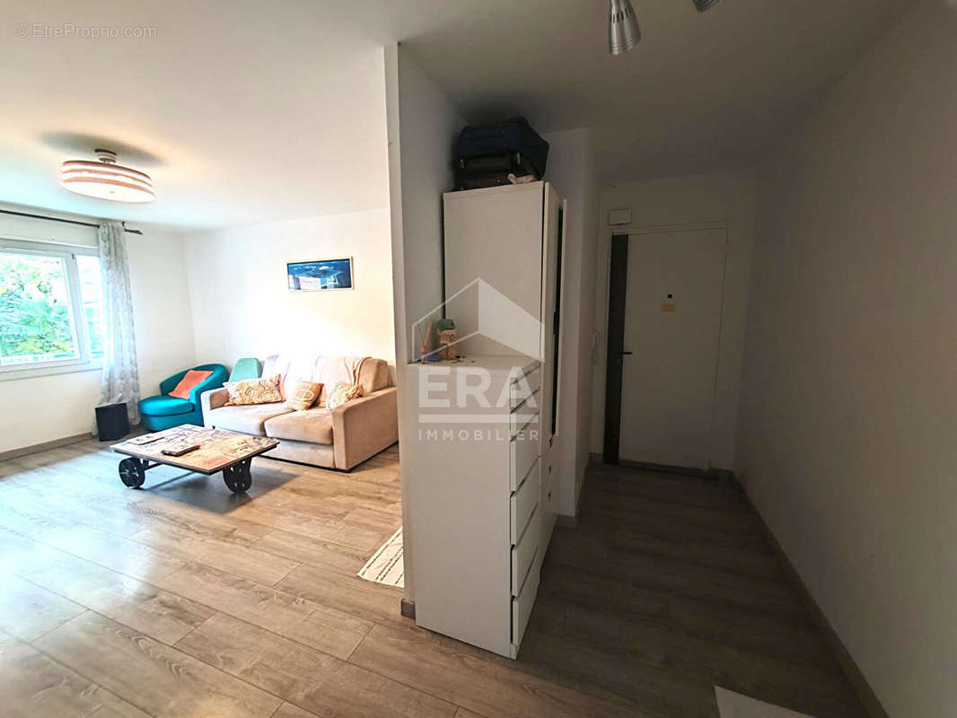 Appartement à MARSEILLE-5E