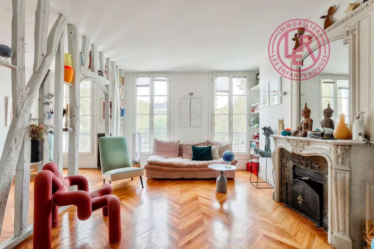 Appartement à PARIS-4E