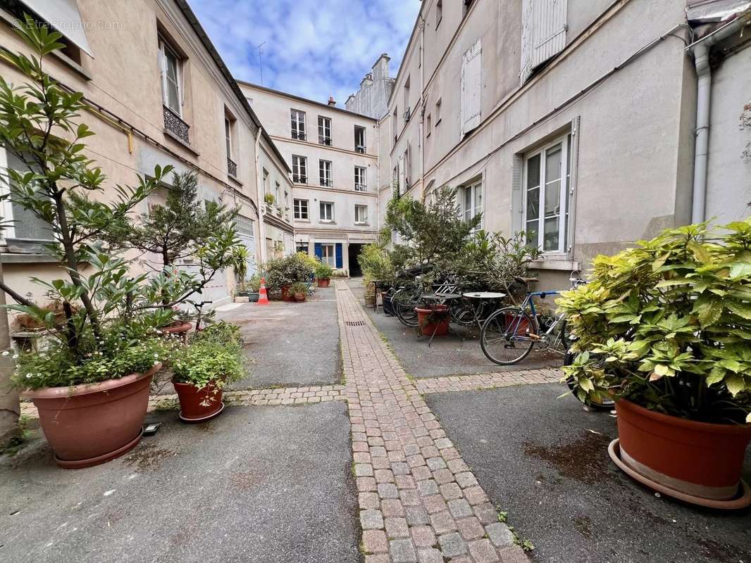 Appartement à PARIS-20E