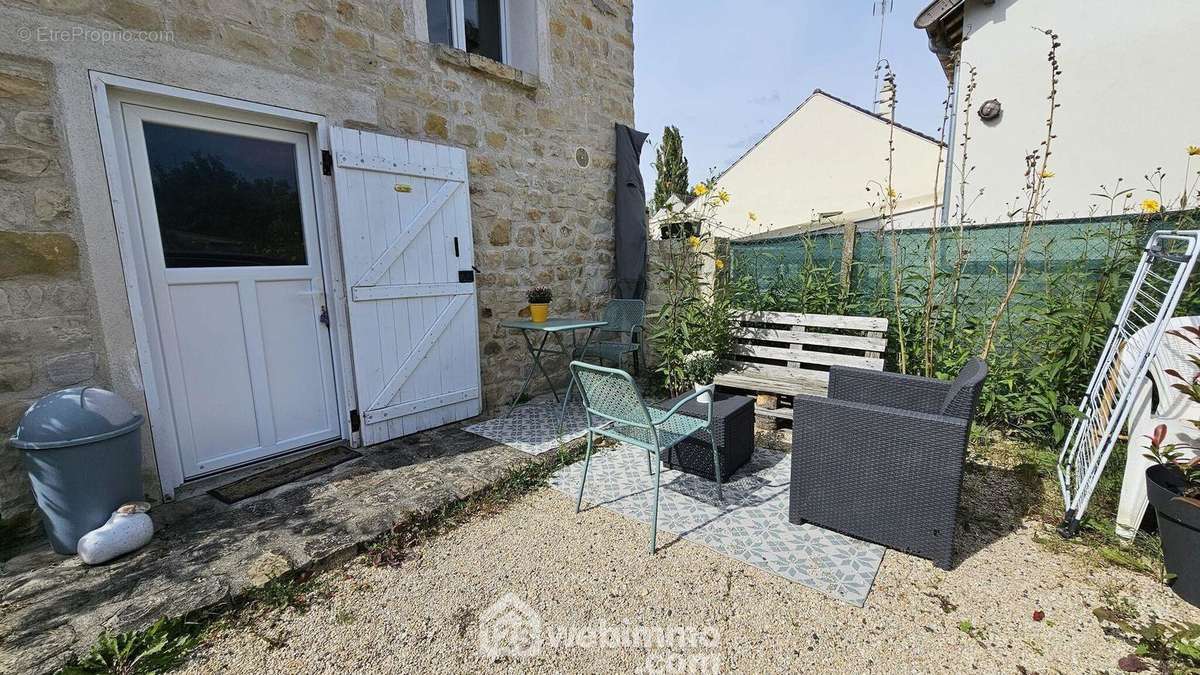 Une terrasse! - Appartement à MILLY-LA-FORET