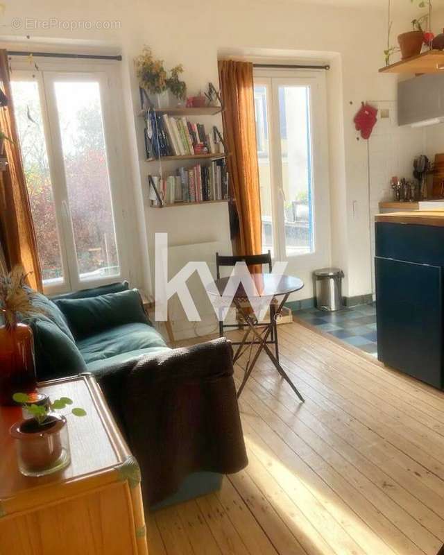 Appartement à PARIS-20E