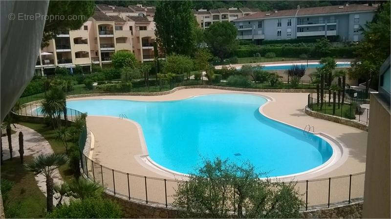 Appartement à MOUGINS