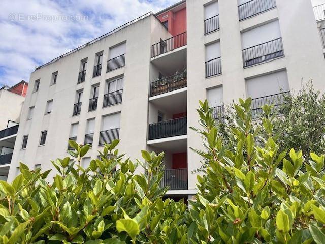   - Appartement à VILLEFRANCHE-SUR-SAONE