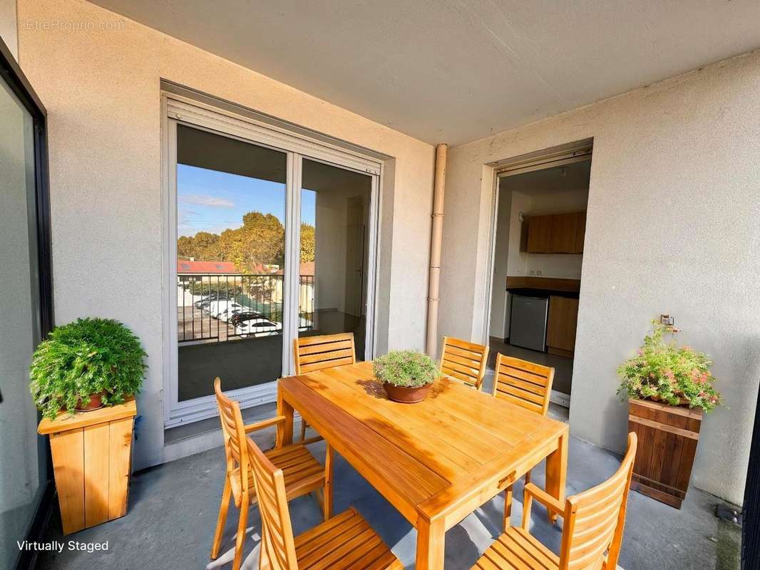   - Appartement à VILLEFRANCHE-SUR-SAONE