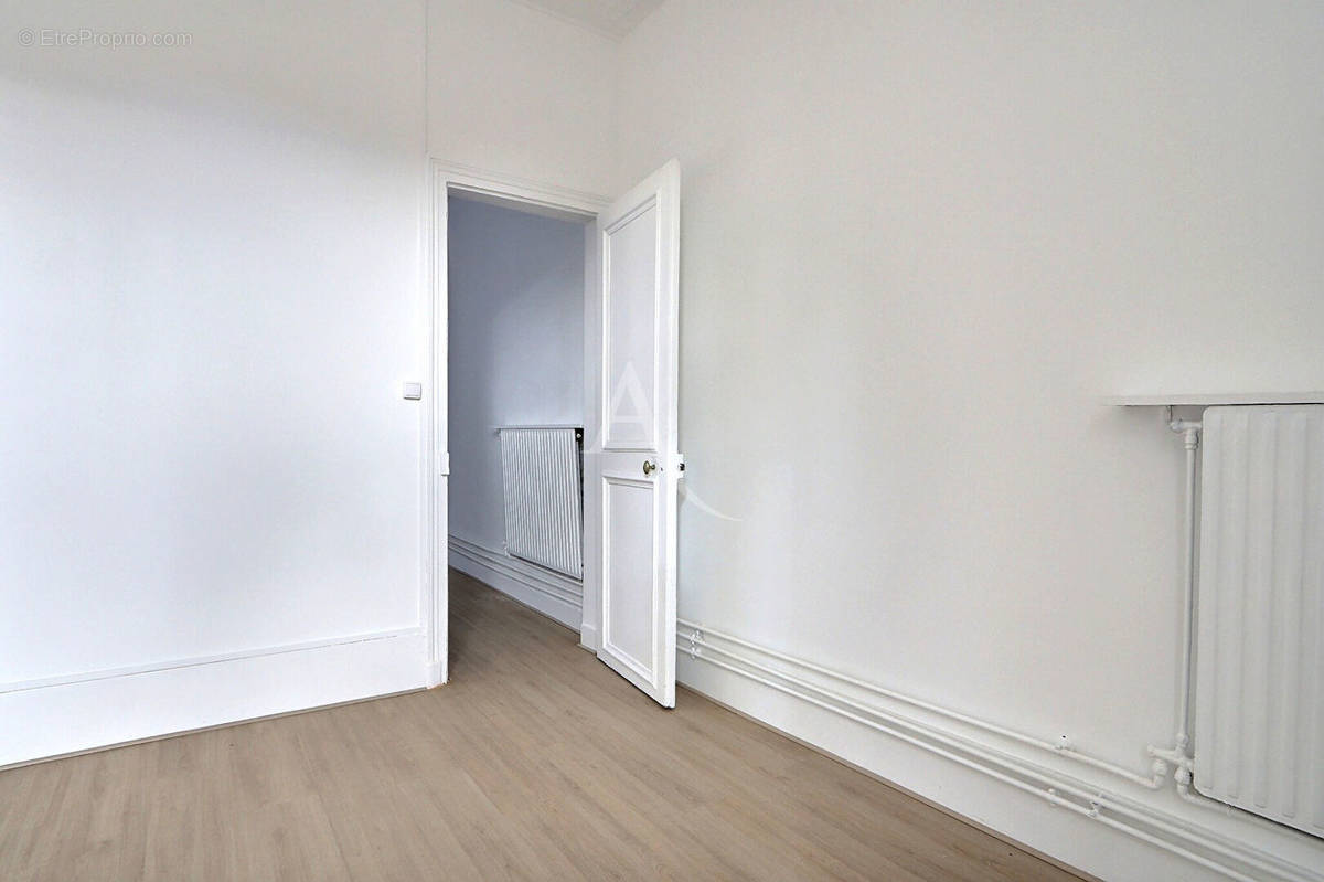 Appartement à AUBERVILLIERS