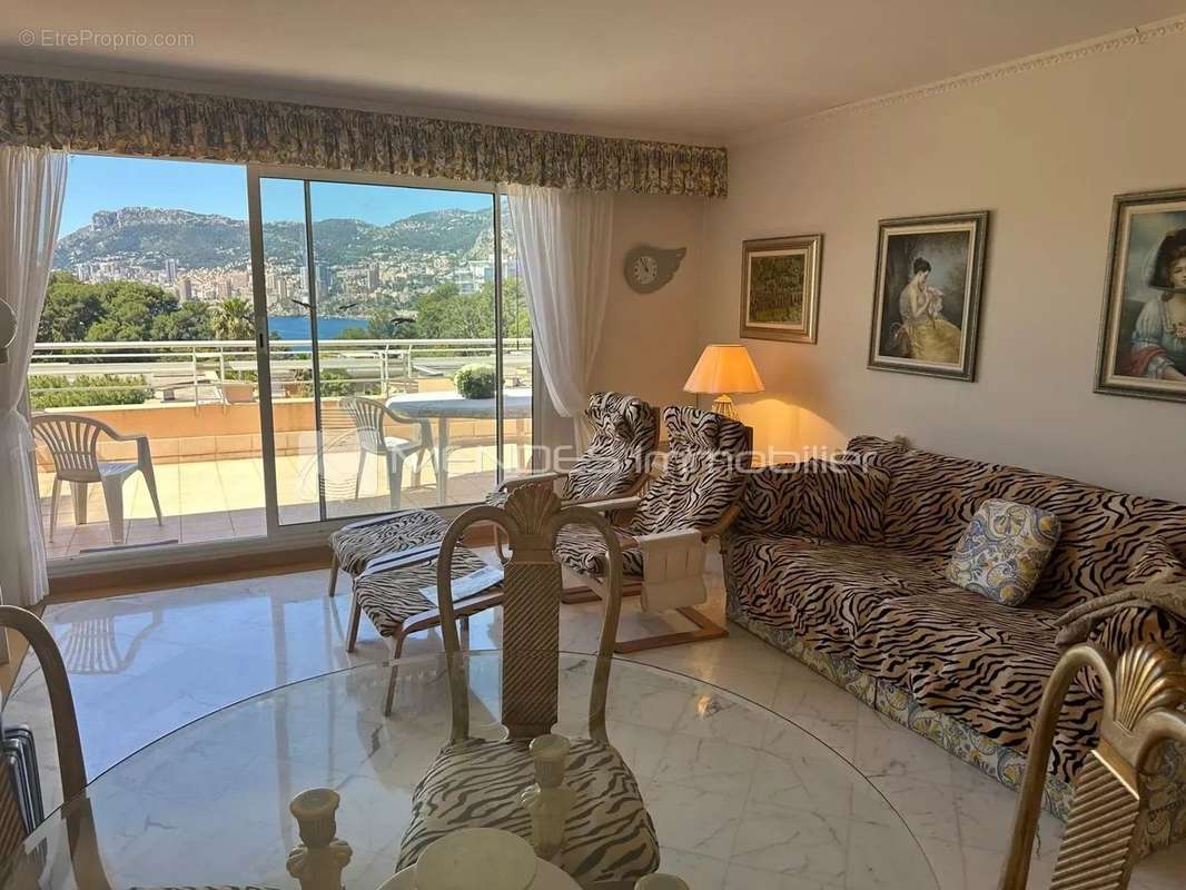 Appartement à ROQUEBRUNE-CAP-MARTIN