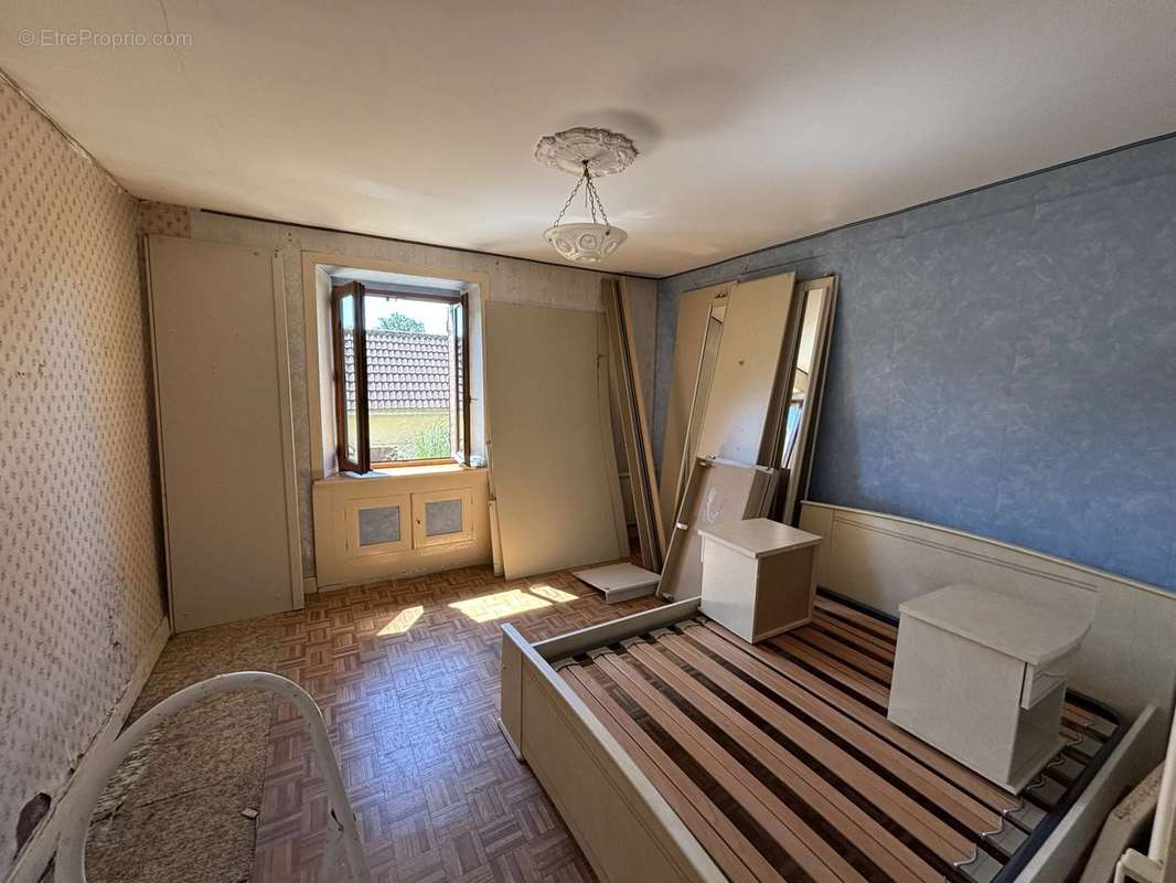 Appartement à LIGNAC