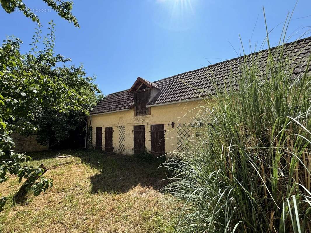 Appartement à LIGNAC