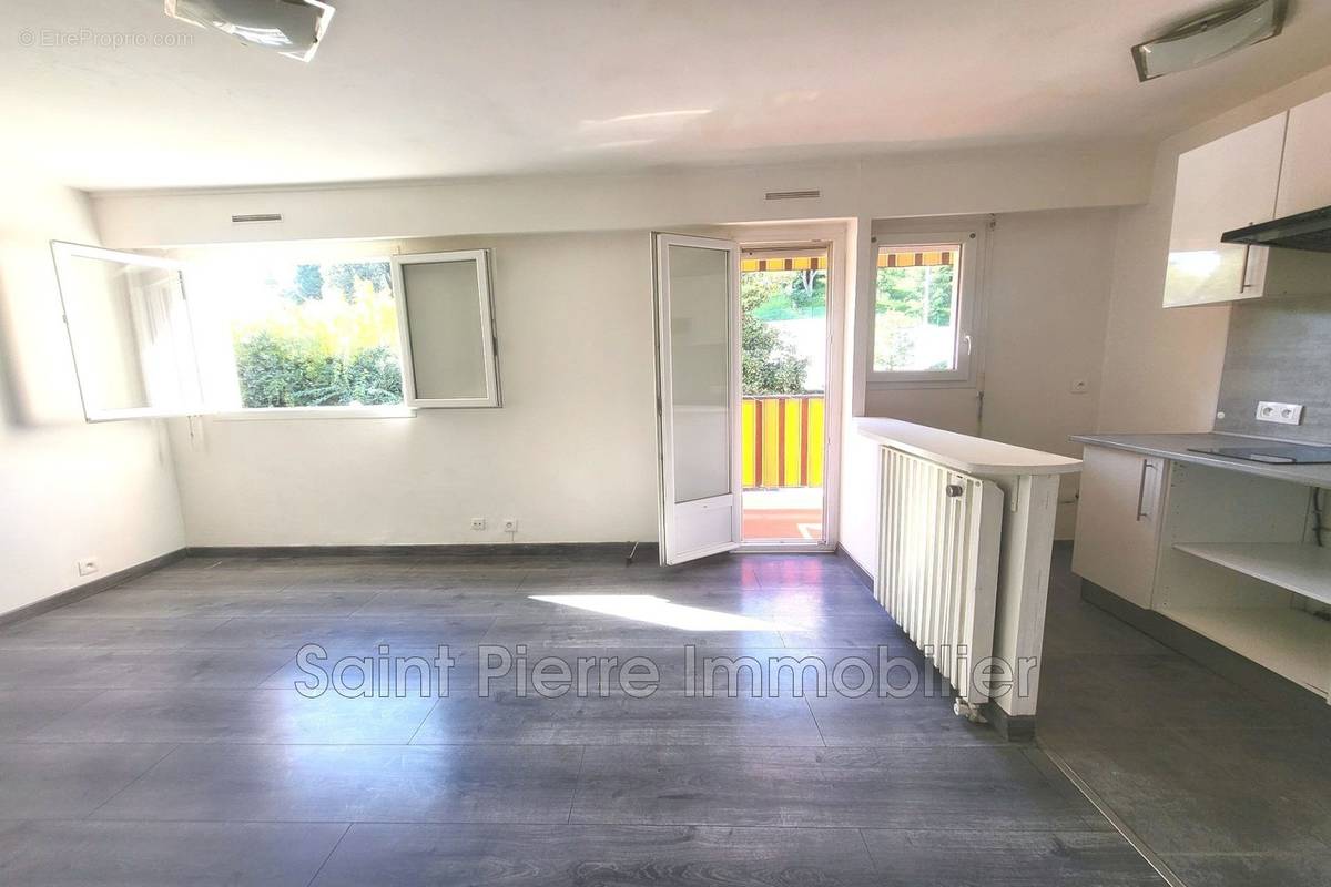 Appartement à CAGNES-SUR-MER