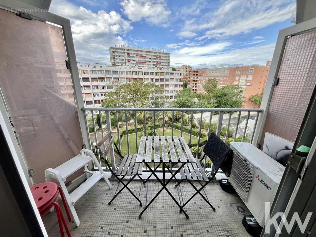 Appartement à MARSEILLE-3E