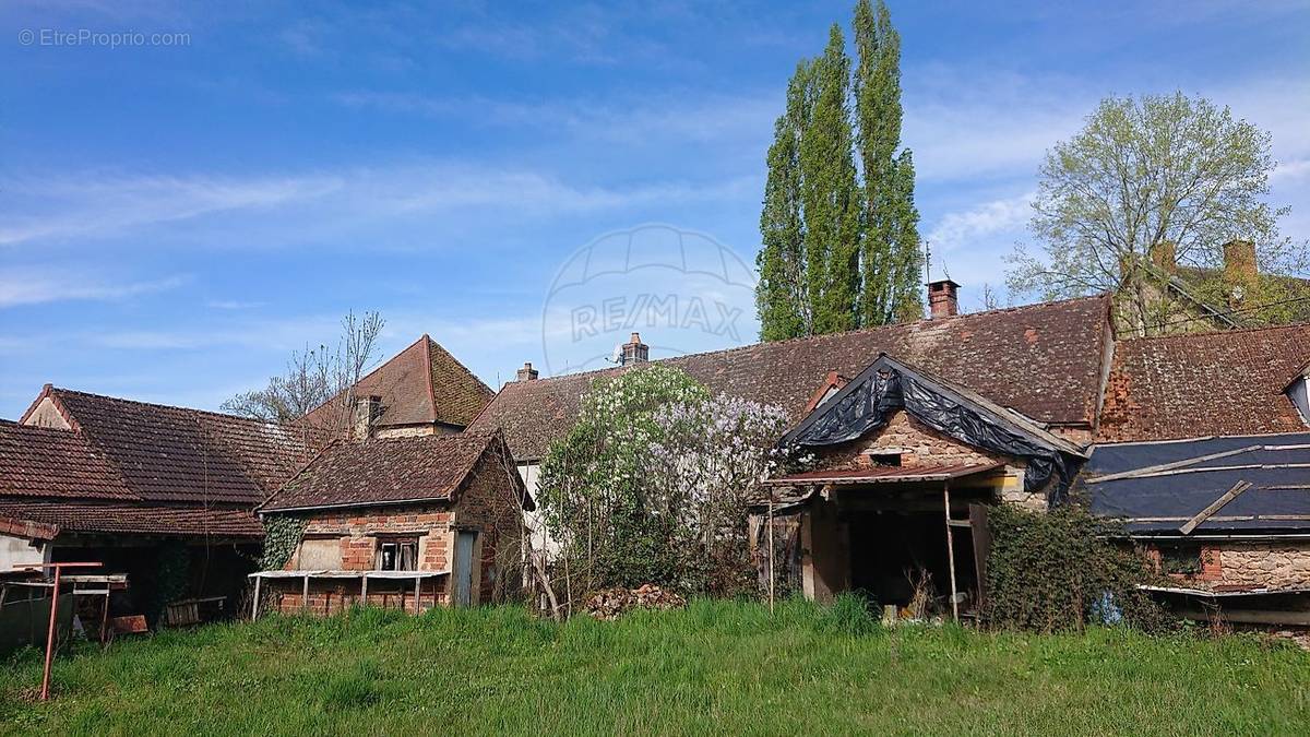 Maison à ISSY-L&#039;EVEQUE