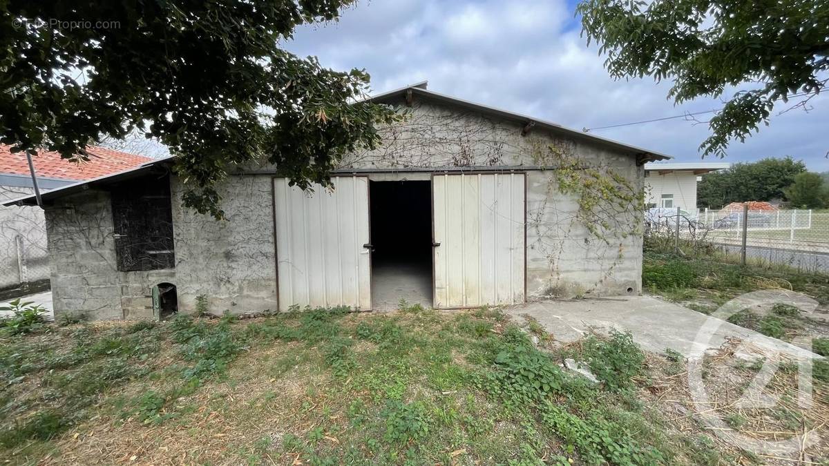 Maison à CHAMADELLE