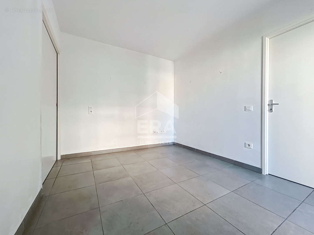 Appartement à MARSEILLE-3E