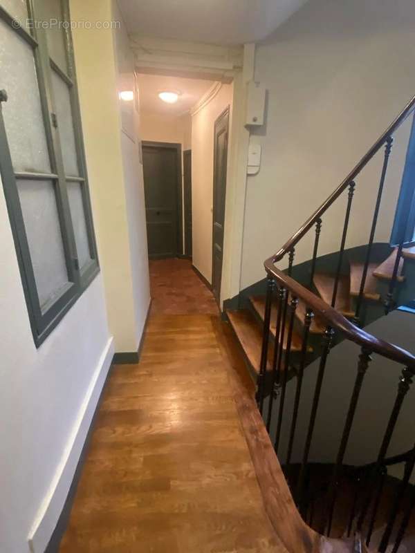 Appartement à PARIS-17E