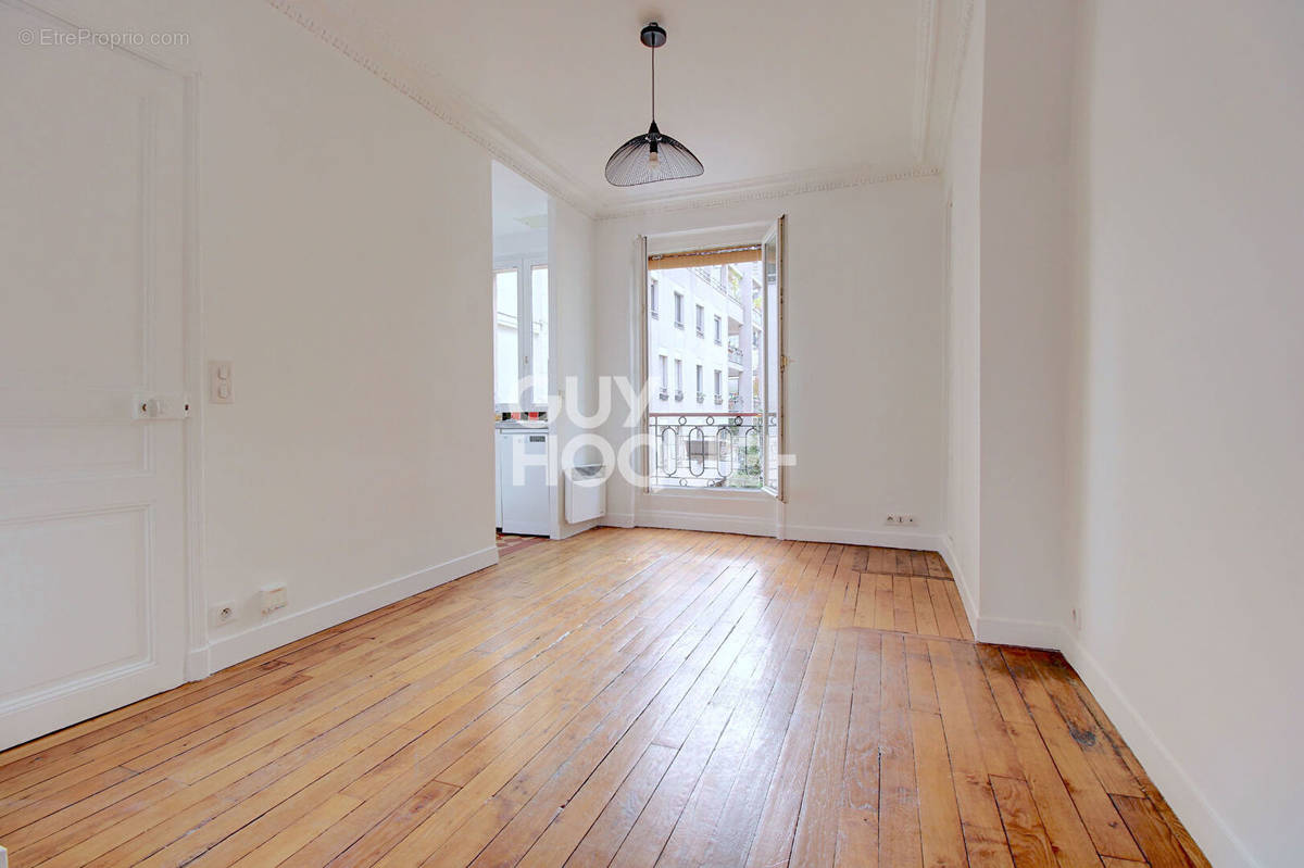 Appartement à PARIS-20E