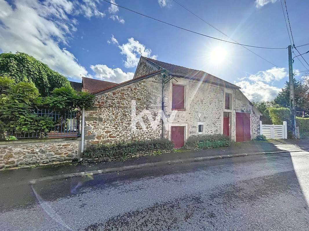 Maison à LE CHATELET-EN-BRIE