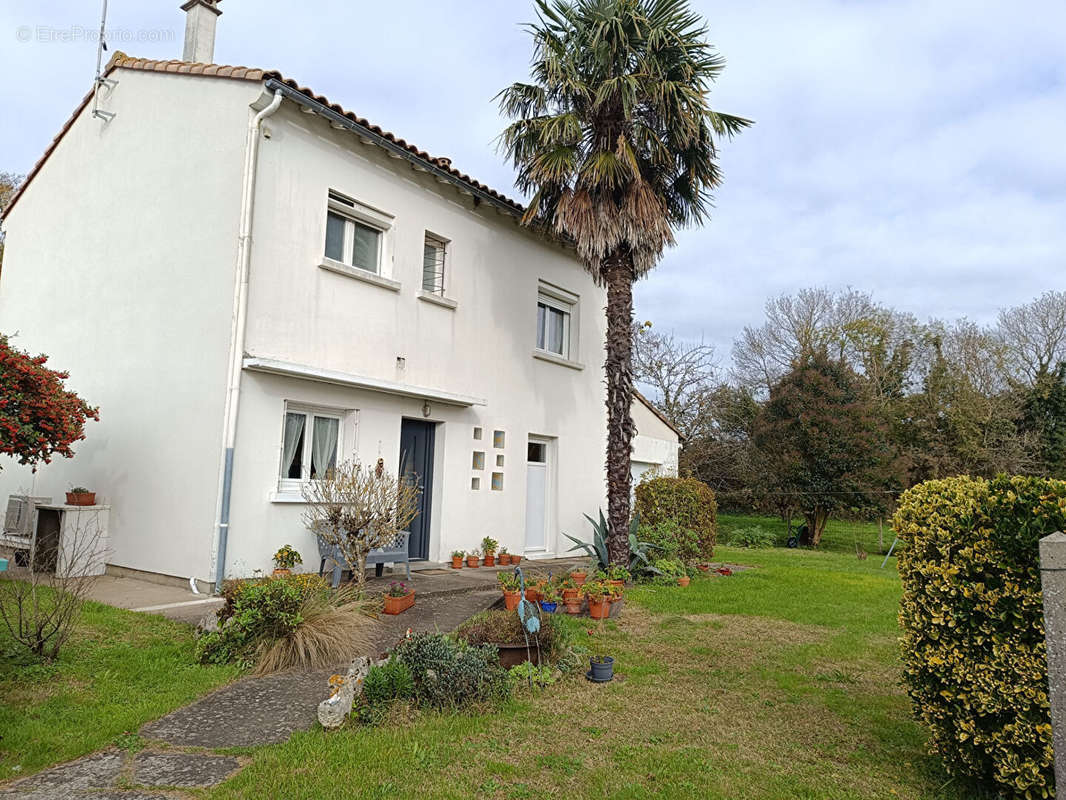 Maison à MESCHERS-SUR-GIRONDE