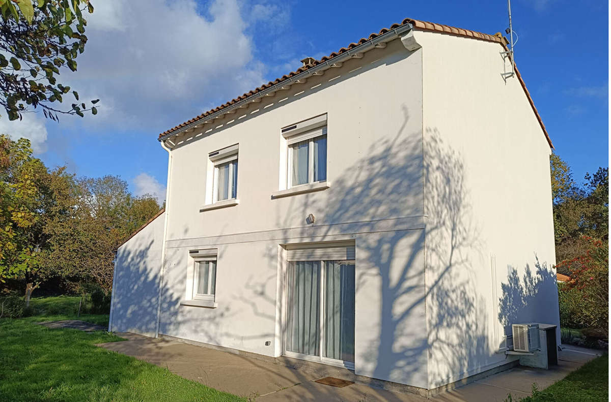 Maison à MESCHERS-SUR-GIRONDE