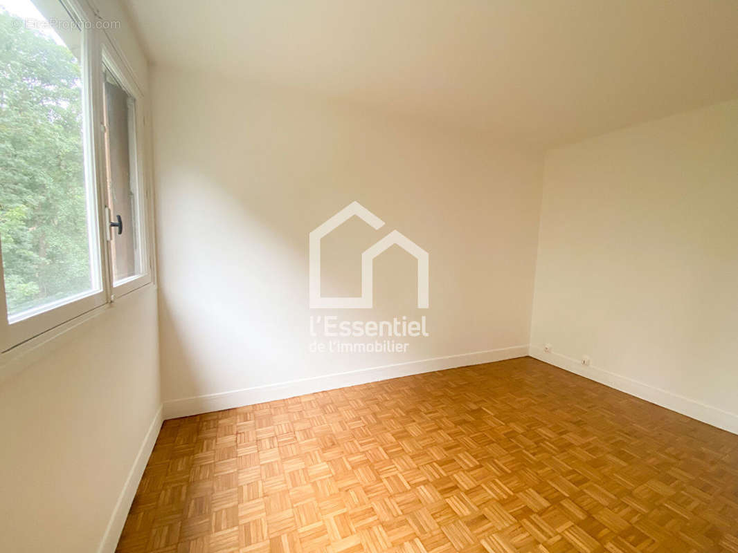 Appartement à VERNEUIL-SUR-SEINE