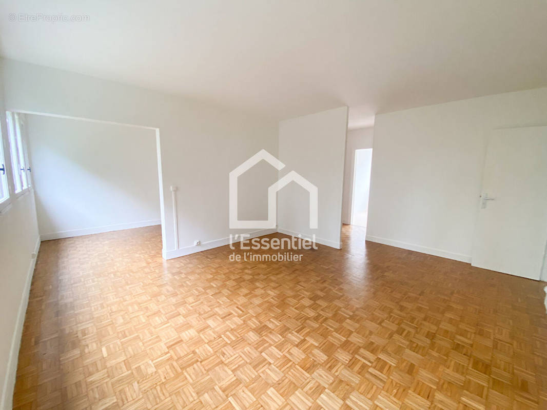 Appartement à VERNEUIL-SUR-SEINE