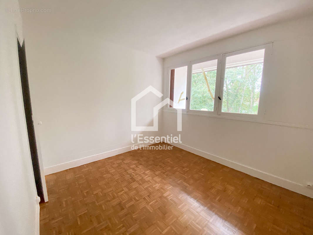 Appartement à VERNEUIL-SUR-SEINE