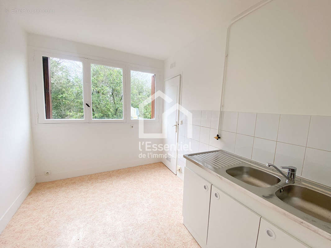 Appartement à VERNEUIL-SUR-SEINE