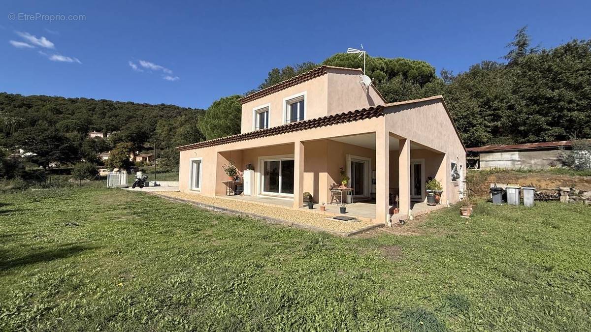 Maison à COLLOBRIERES