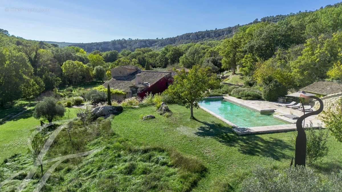 Maison à BONNIEUX