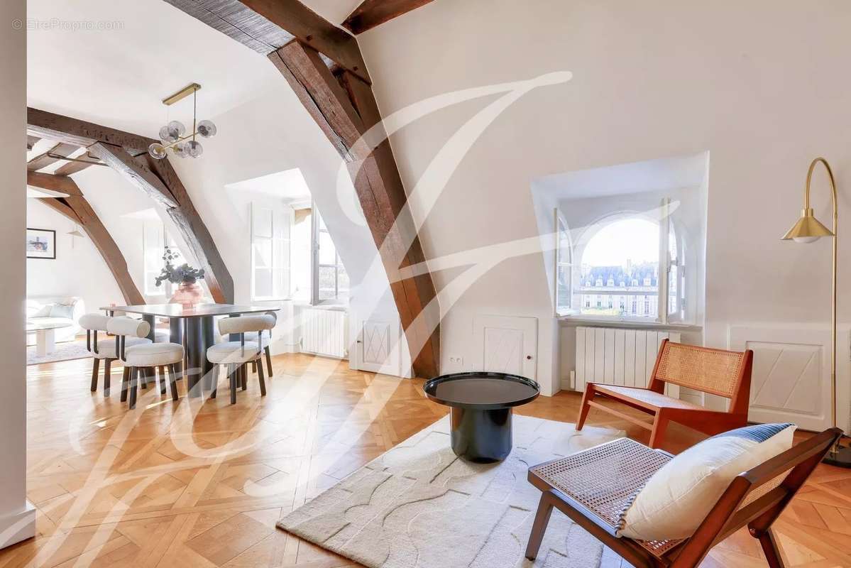 Appartement à PARIS-4E