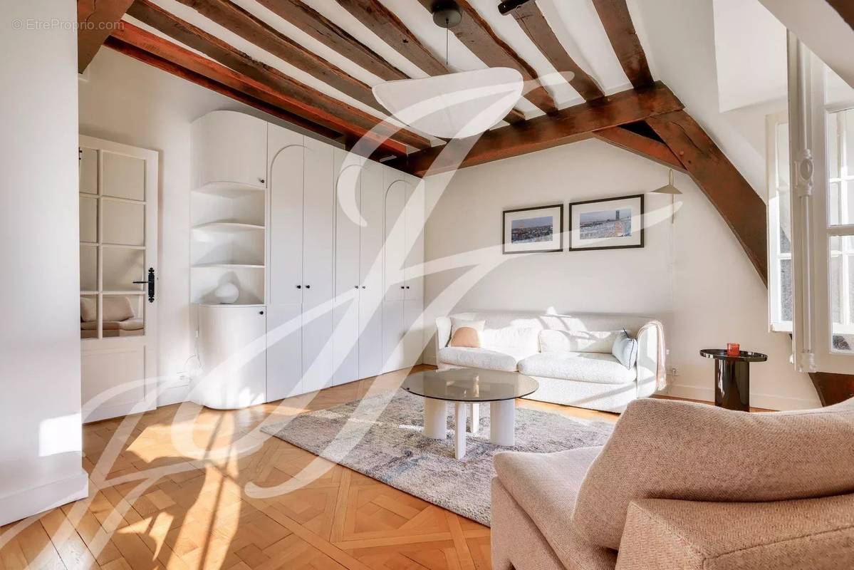 Appartement à PARIS-4E