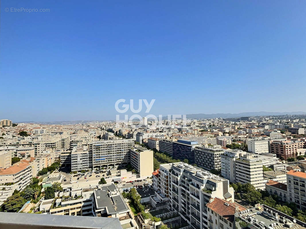 Appartement à MARSEILLE-8E