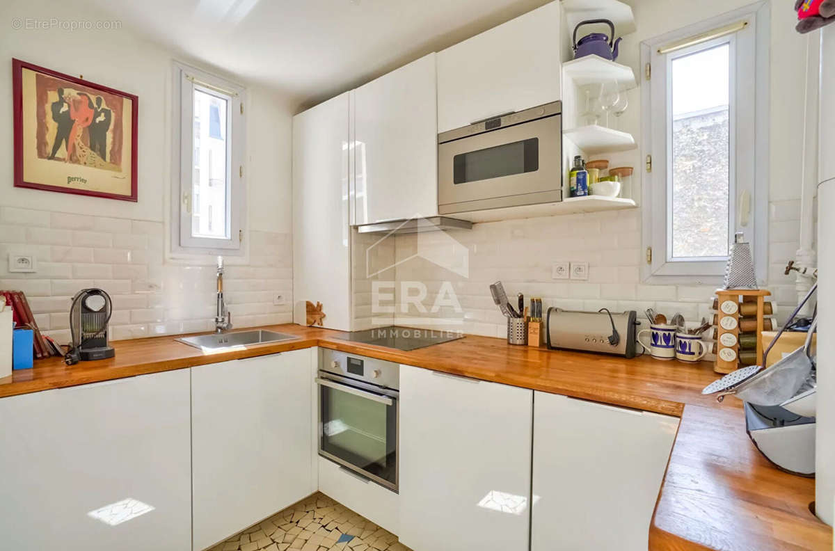 Appartement à PARIS-17E