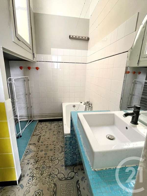 Appartement à MARSEILLE-4E