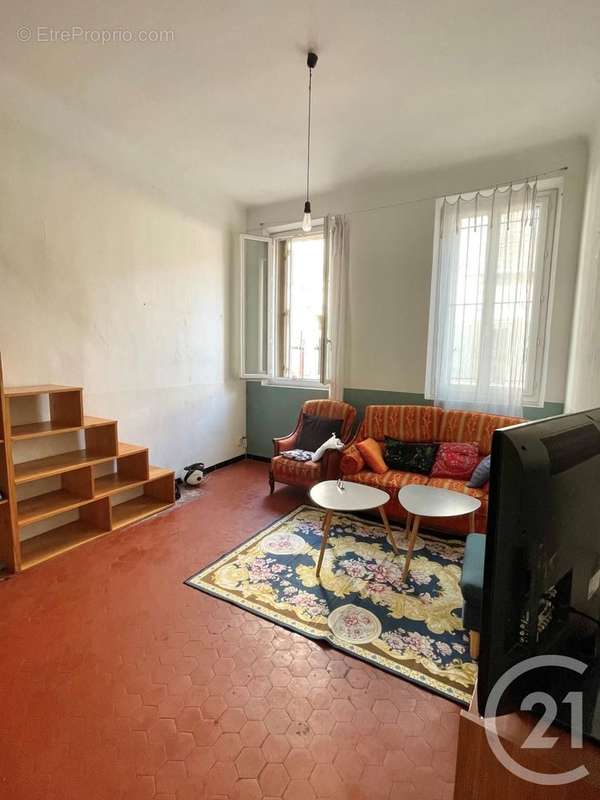 Appartement à MARSEILLE-4E